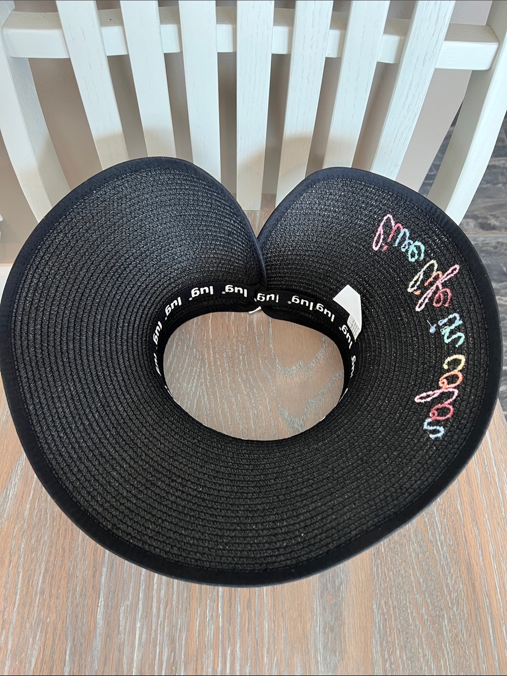 Lug Embroidered 'Live Life in Color' Sun Visor - Picture 3 of 10
